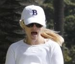 Reese Witherspoon fait son jogging dans les rues de Santa Monica le 18 mars 2011