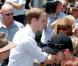 Le prince William en visite en Australie, fin mars 2011. Le petit-fils de la reine Elizabeth II a apporté son soutien aux sinistrés des inondations du Queensland et du passage du cyclone Yasi.