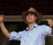Le prince William en visite en Australie, fin mars 2011. Le petit-fils de la reine Elizabeth II a apporté son soutien aux sinistrés des inondations du Queensland et du passage du cyclone Yasi.
