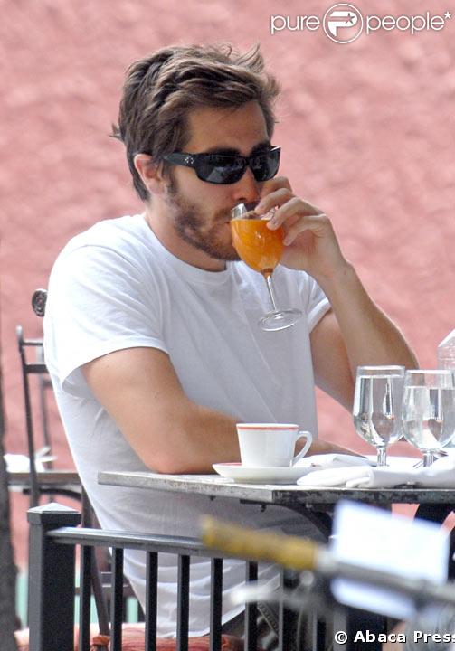 Jake Gyllenhaal au restaurant