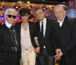 Inès de la Fressange entourée de ses amis Karl Lagerfeld, Jean-Charles de Castelbajac et Jean-Paul Gaultier lors de l'enregistrement de l'émission Vivement Dimanche diffusée le 27 mars 2011.