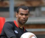 Ashley Cole se serait trouvé une nouvelle compagne, l'actrice Annie Cooper