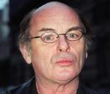Jean-François Stévenin éait présent lors des obsèques d'Olivier Raoux, au Père Lachaise à Paris, le 30 mars 2011.