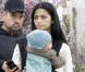 Camila Alves s'arrête chez un fleuriste avec ses enfants Levi et Vida, à Los Angeles, le vendredi 25 mars.