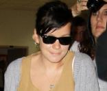 Lily Allen arrive à l'aéroport de Los Angeles. 6 avril 2011 