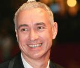 Roland Emmerich, le réalisateur d' Anonymous , en salles le 16 novembre 2011.