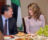 Letizia d'Espagne et le roi Abdullah II lors de leur rencontre en Jordanie le 13 avril 2011