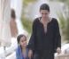 Courteney Cox s'amuse et profite du soleil de Saint-Barthélémy avec sa petite Coco. Mars 2011