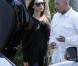 Victoria Beckham emmène Brooklyn et Romeo à leur leçon de football, en avril 2011.