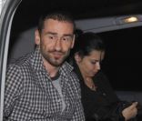 Adriana Lima et son mari Marko Jaric à la sortie d'un restaurant à Milan le 14 avril 2011