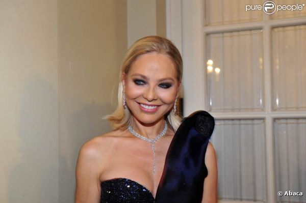Ornella Muti, ici lors de la Berlinale en février 2011, ne jouera pas au théâtre à Paris, cet été, comme c'était prévu...