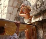 Images extraites du making of du clip <em>I\'m into you</em> de Jennifer Lopez, mai 2011.