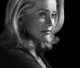 Catherine Deneuve par le Studio Harcourt Paris.