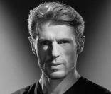 Lambert Wilson par le Studio Harcourt Paris.