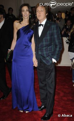 Paul McCartney et Nancy Shevell au gala inaugural de l'exposition Alexander McQueen, au MET, à New York, le 2 mai 2011.
