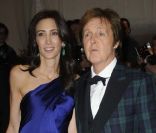 Paul McCartney et Nancy Shevell au gala inaugural de l'exposition Alexander McQueen, au MET, à New York, le 2 mai 2011.