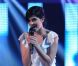 Sarah Manesse chante sur le plateau de X Factor le 3 mai 2011 sur M6