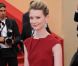 Mia Wasikowska sur le tapis rouge pour le film Restless de Gus Van Sant, lors du Festival de Cannes, le 12 mai 2011