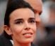 Elodie Bouchez est somptueuse dans sa robe bustier sublimée par un collier Boucheron. Cannes, 12 mai 2011