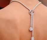 Elodie Bouchez est somptueuse dans sa robe bustier sublimée par un collier Boucheron. Cannes, 12 mai 2011