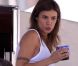 Elisabetta Canalis se prélasse sur le yacht de Roberto Cavalli au large de Cannes, le 17 mai 2011.