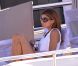 Elisabetta Canalis se prélasse sur le yacht de Roberto Cavalli au large de Cannes, le 17 mai 2011.