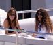 Elisabetta Canalis se prélasse sur le yacht de Roberto Cavalli au large de Cannes, le 17 mai 2011.