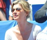 Michèle Laroque a fait une apparition décontractée en tribunes de l'Open de Nice, sa ville, le 17 mai 2011.