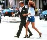 Julia Roberts a réussi à séduire le beau Richard Gere grâce à son sourire ravageur et ses jambes interminables. 1990
