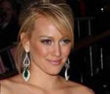Hilary Duff au Superheroes : Fashion and Fantasy, au MET de New York