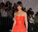 Katie Holmes au Superheroes : Fashion and Fantasy, au MET de New York