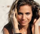 Clara Morgane dans son clip Good Time