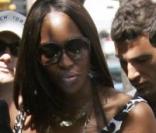 Naomi Campbell et un ami