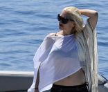 Gwen Stefani sur un zodiaque dans la baie d'Antibes le 20 mai 2011