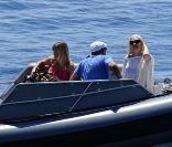Gwen Stefani sur un zodiaque dans la baie d'Antibes le 20 mai 2011