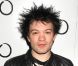 Deryck Whibley de Sum 41, ex-mari d'Avril Lavigne, s'effondre sur scène !