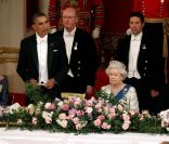 Barack et Michelle Obama, Elizabeth II et le duc d\'Edinbourg, dîner de gala à Buckingham Palace, à Londres, le 24 mai 2011.