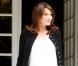 Carla-Bruni Sarkozy dévoile son ventre rond à l'issue d'une réunion  organisée en marge du sommet du G8, à Deauville, le 26 mai 2011.