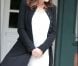 Carla-Bruni Sarkozy dévoile son ventre rond à l'issue d'une réunion  organisée en marge du sommet du G8, à Deauville, le 26 mai 2011.
