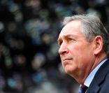 Gérard Houllier, 63 ans, n'a pas d'autre choix que de jeter l'éponge : après un nouvel incident cardiaque en avril 2011, l'avis des médecins est défavorable pour la suite. Il quitte ses fonctions d'entraîneur d'Aston Villa au bout d'un an seulement...