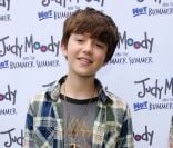 Greyson Chance : Pas un peu vieux pour ce genre de films ?