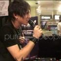 VIDEO : Quentin Mosimann met le feu au Virgin Mégastore !