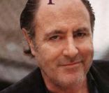 <em>La Jeunesse passe trop vite</em> de Michel Delpech, aux éditions Plon, 168 pages, 17€. Attendu en librairie le 9 juin 2011. <br />