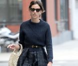 Alexa Chung dans les rues de New York le 8 juin 2011