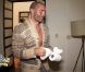 Sofiane couvert de chocolat dans Les Anges de la télé-réalité : Miami Dreams le 9 juin 2011 sur NRJ 12