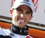 Alberto Contador (photo : sur la Vuelta en mars 2011), triple vainqueur du Tour de France, a été arrêté dans la descente du Galibier, mi-juin 2011, lors de sa préparation pour la Grande Boucle.