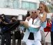 Karolina Kurkova et Richard Branson à l'Hôtel Mondrian, à l'occasion des 25 ans de la ligne Miami/Londres de Virgin Atlantic Airways, à Miami, le 16 juin 2011.