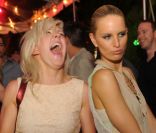 Karolina Kurkova et Ellie Goulding au Raleigh, à l'occasion des  25 ans de la ligne Miami/Londres de Virgin Atlantic Airways, à Miami,  le 16 juin 2011.
