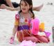 Suri Cruise sur la plage de Miami le 19 juin 2011
