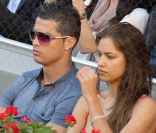 Cristiano Ronaldo et Irina Shayk amoureux à Madrid le 8 mai 2011  